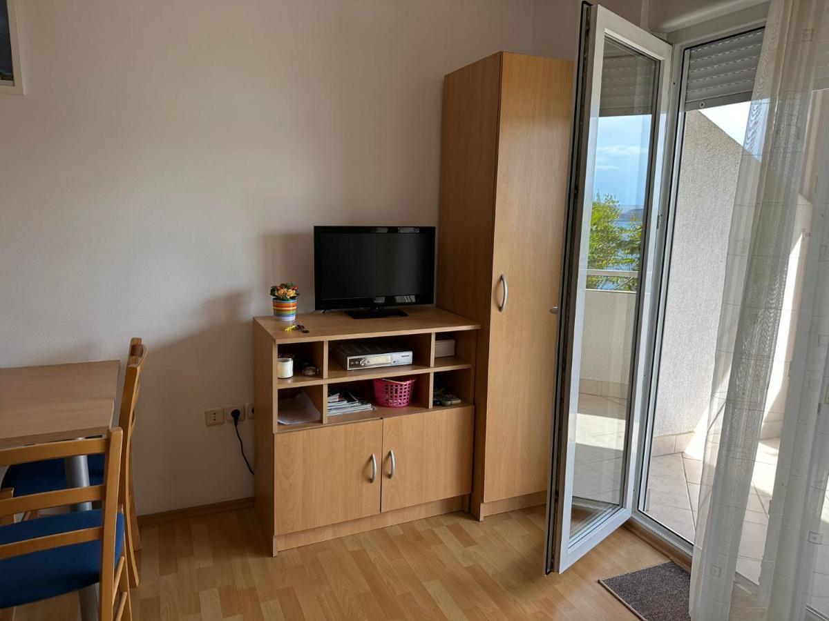 Apartmani Karlobag Eksteriør bilde